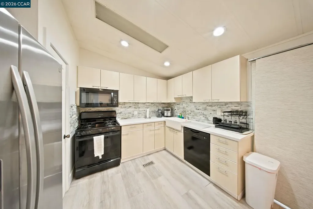 190 Medina Drive Pacheco CA 94553