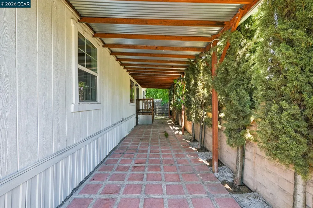 190 Medina Drive Pacheco CA 94553