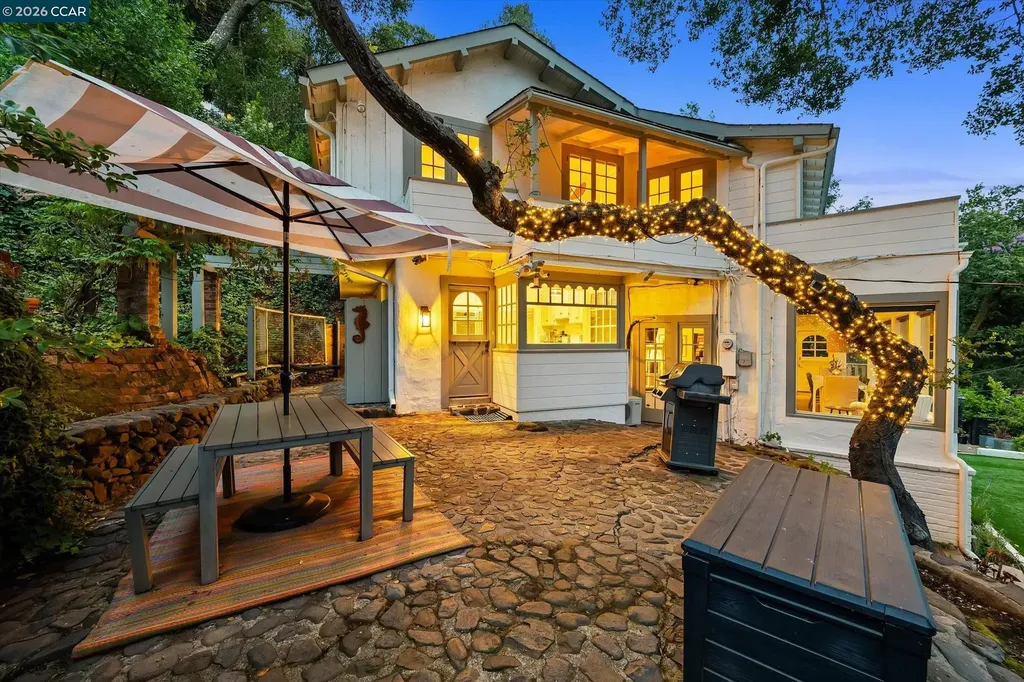 112 Camino Sobrante Orinda CA 94563