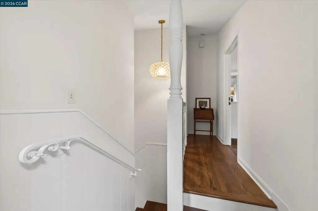 112 Camino Sobrante Orinda CA 94563