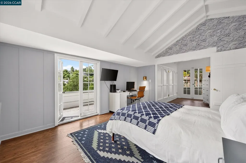 112 Camino Sobrante Orinda CA 94563