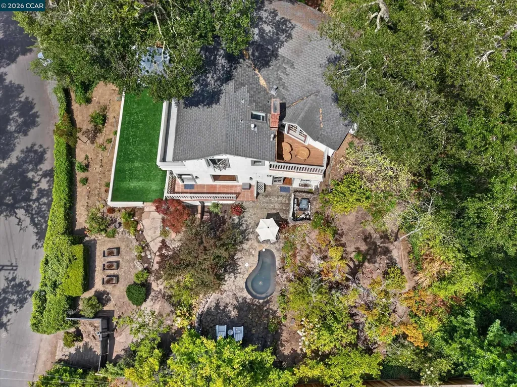 112 Camino Sobrante Orinda CA 94563
