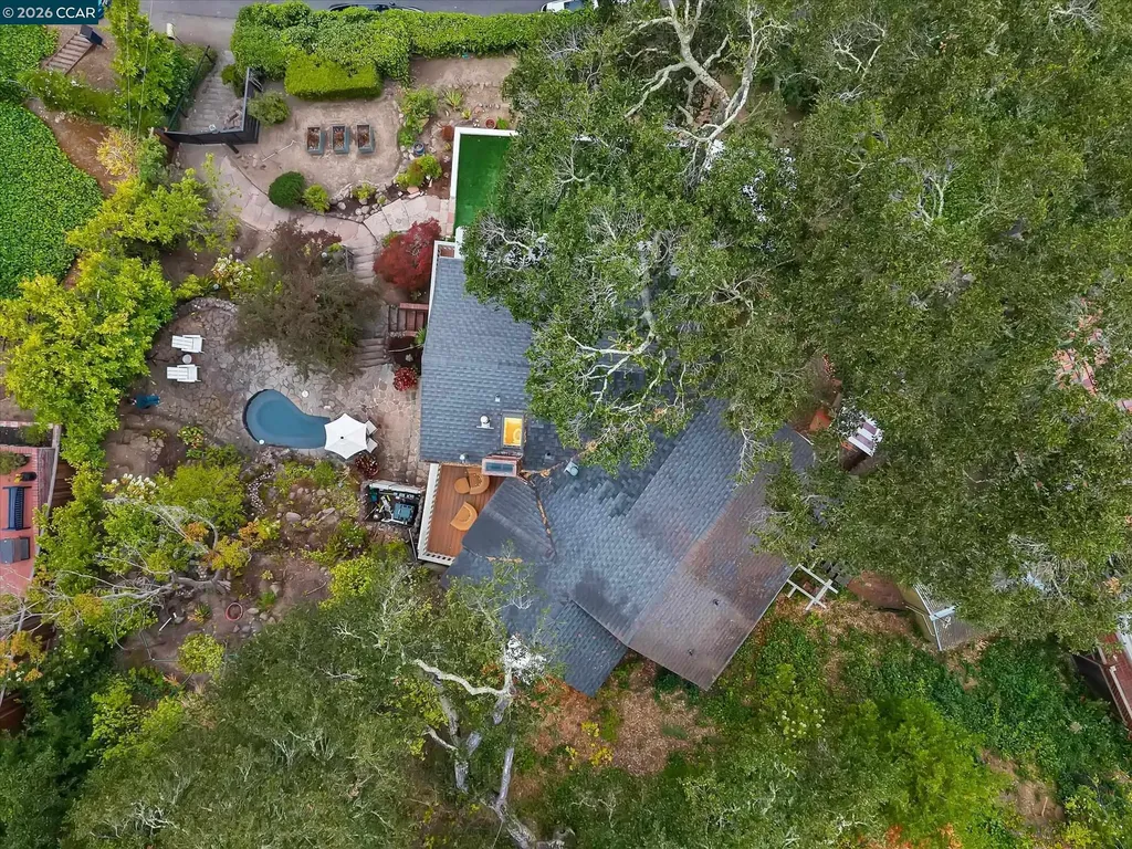 112 Camino Sobrante Orinda CA 94563