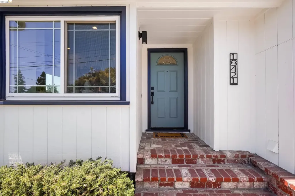 18421 Magee Way Castro Valley CA 94546