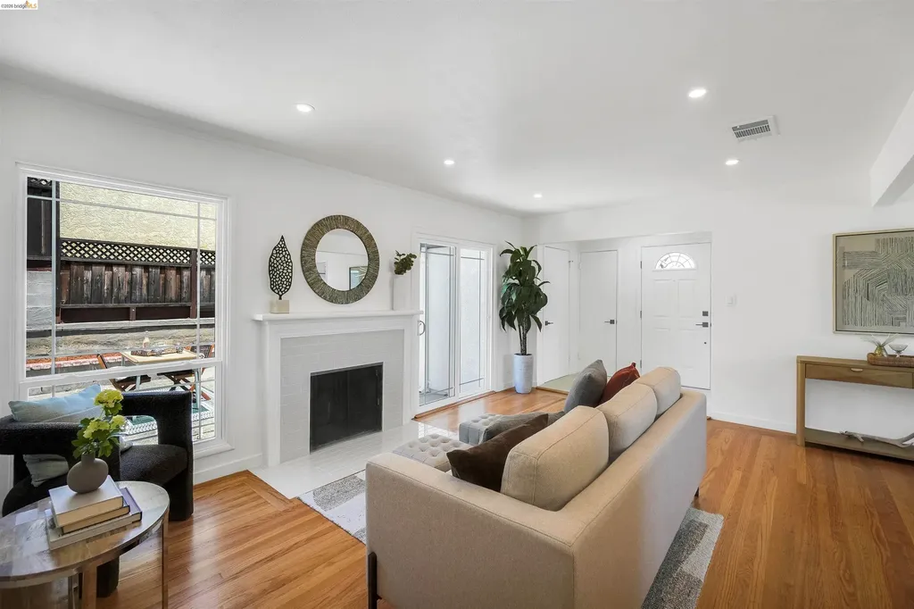 18421 Magee Way Castro Valley CA 94546
