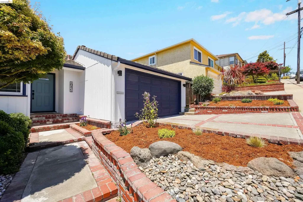 18421 Magee Way Castro Valley CA 94546