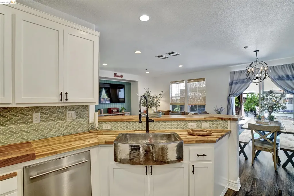 619 Falling Star Drive Martinez CA 94553