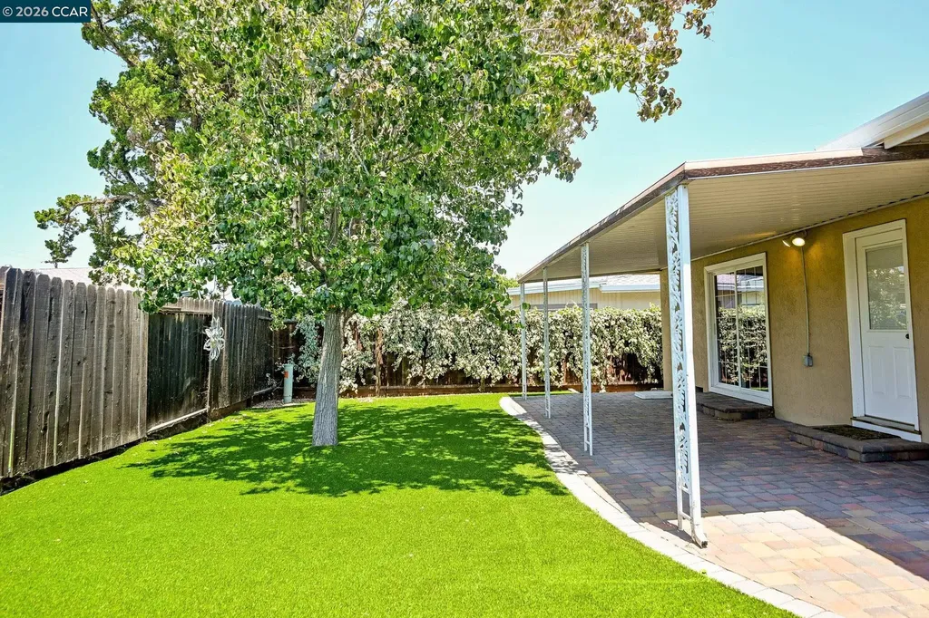 2412 Desrys Boulevard Antioch CA 94509