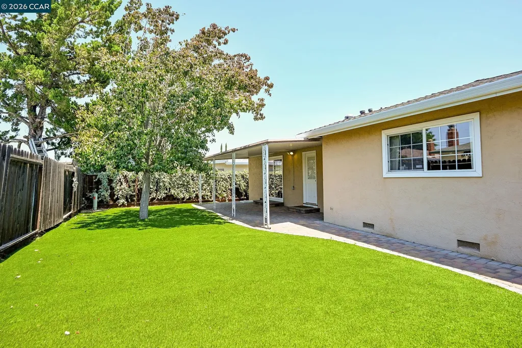 2412 Desrys Boulevard Antioch CA 94509