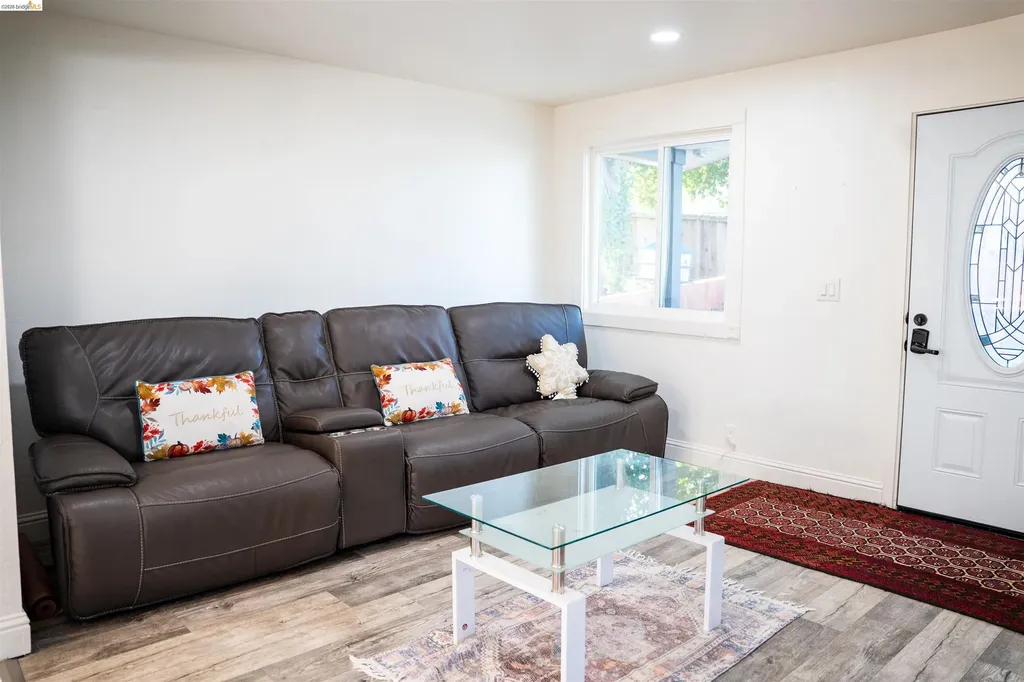 348 Valle Vista Avenue Vallejo CA 94590