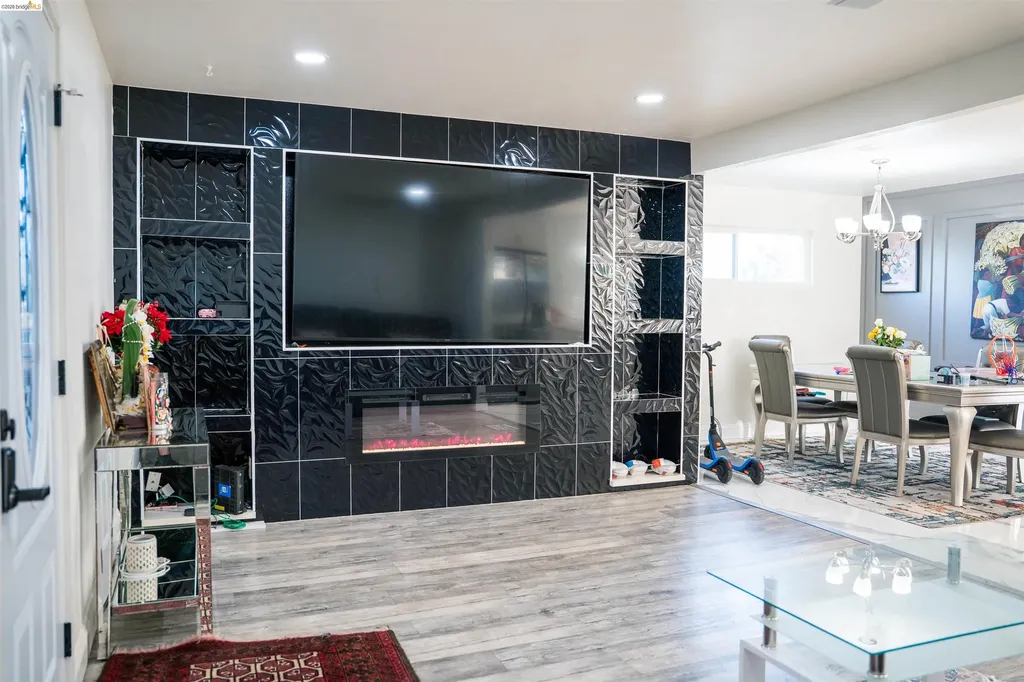 348 Valle Vista Avenue Vallejo CA 94590