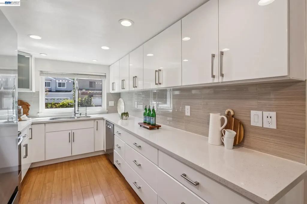 28086 Thorup Lane Hayward CA 94542