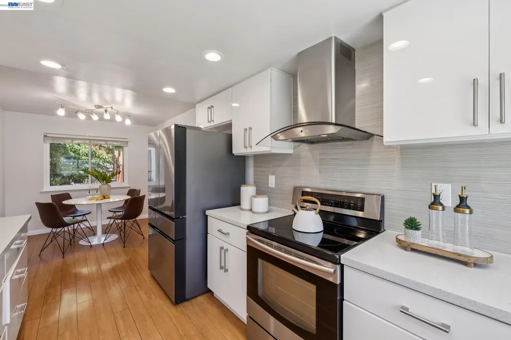 28086 Thorup Lane Hayward CA 94542