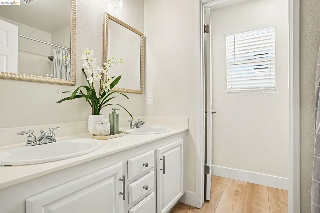 25570 Brookshire Drive Castro Valley CA 94552
