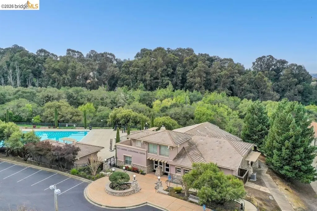 25570 Brookshire Drive Castro Valley CA 94552