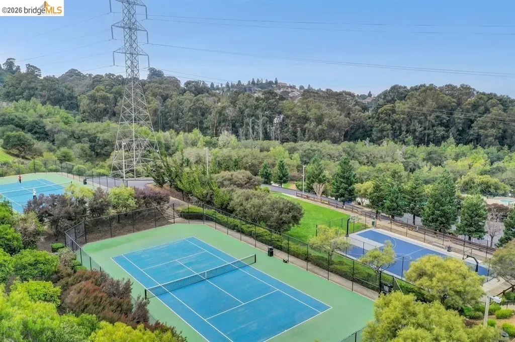25570 Brookshire Drive Castro Valley CA 94552