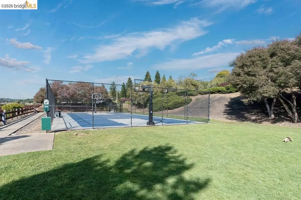 25570 Brookshire Drive Castro Valley CA 94552