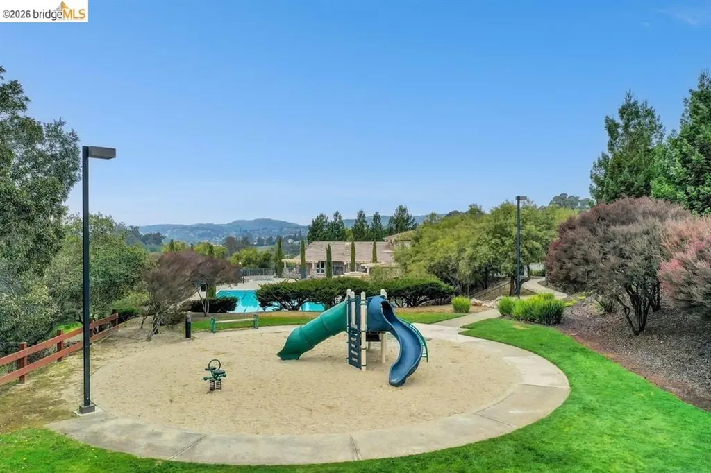 25570 Brookshire Drive Castro Valley CA 94552