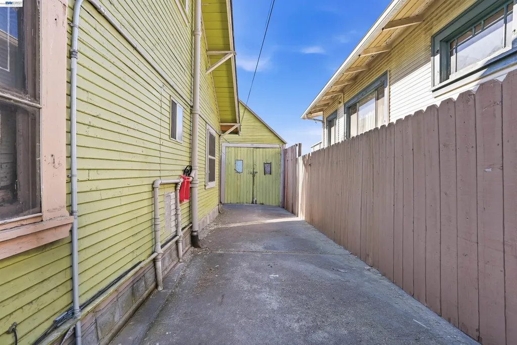 1473 82nd Avenue Oakland CA 94621
