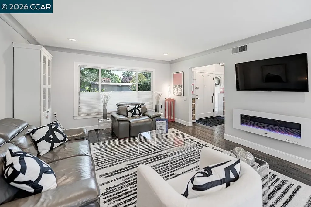 1124 Oakmont Drive Walnut Creek CA 94595