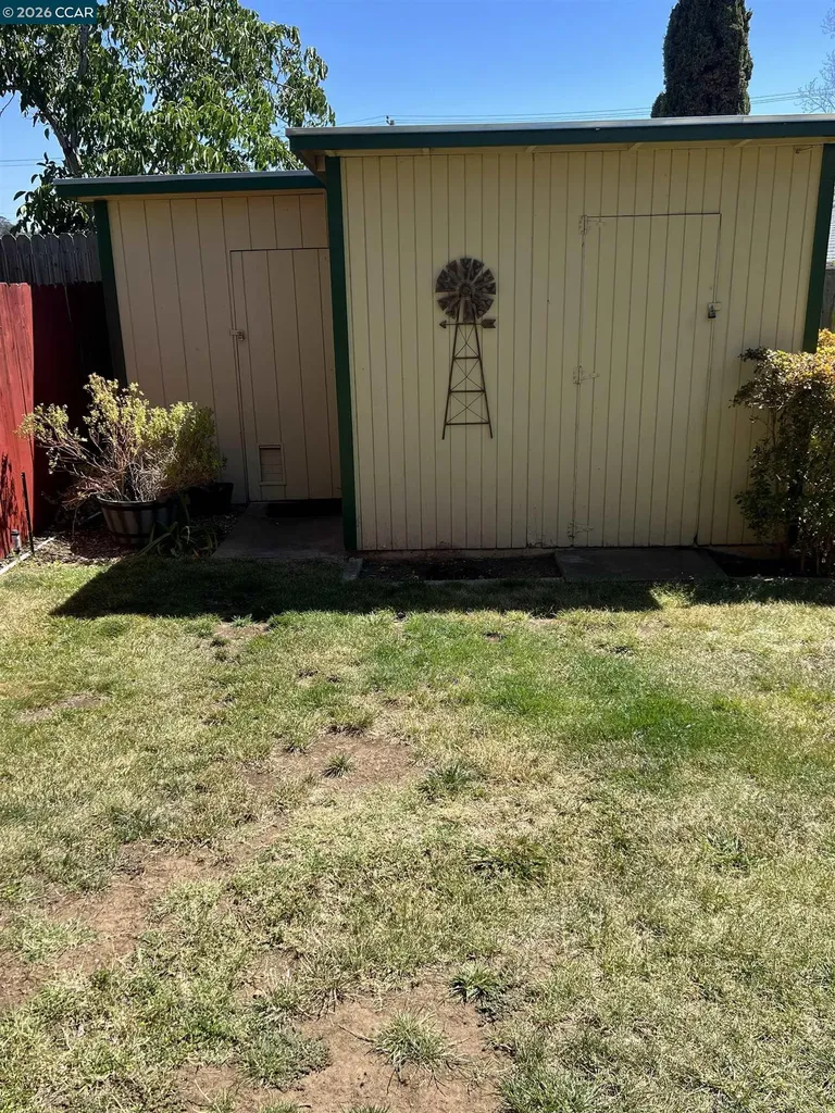 911 Benicia Road Vallejo CA 94591