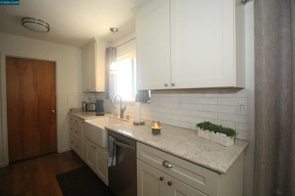 911 Benicia Road Vallejo CA 94591