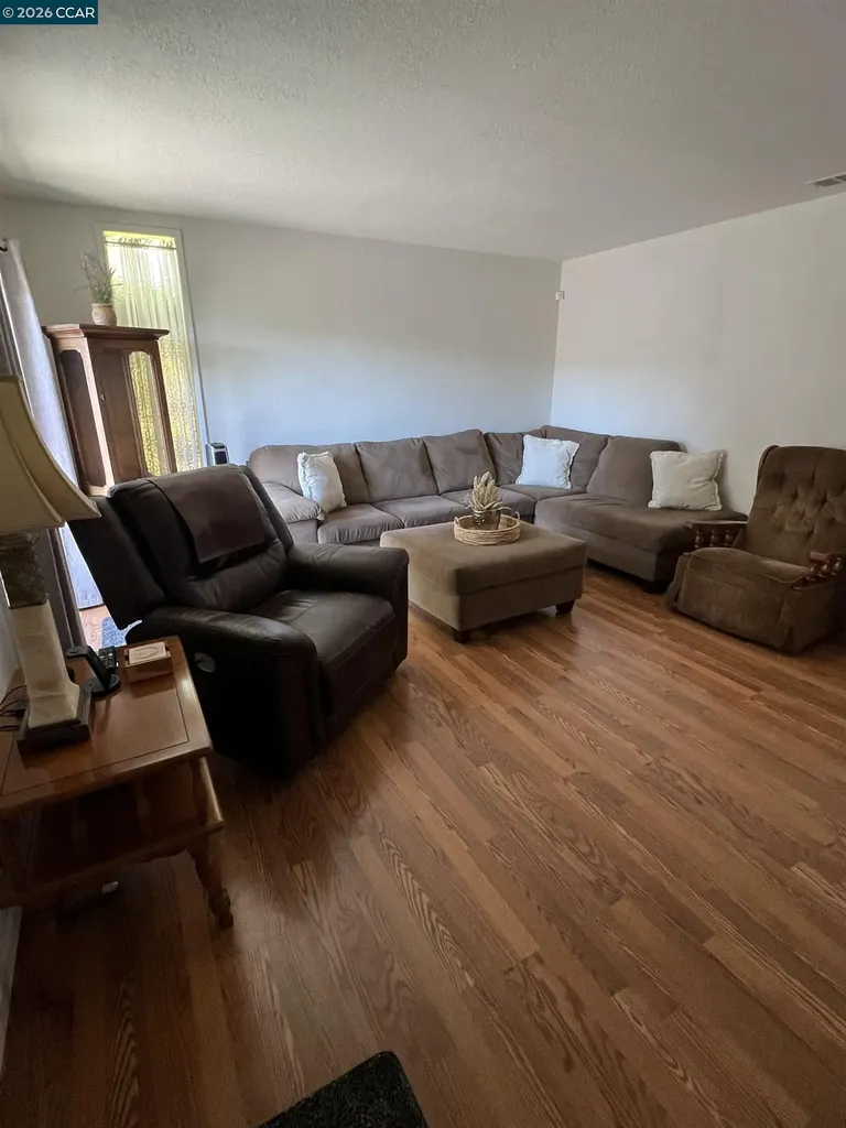 911 Benicia Road Vallejo CA 94591