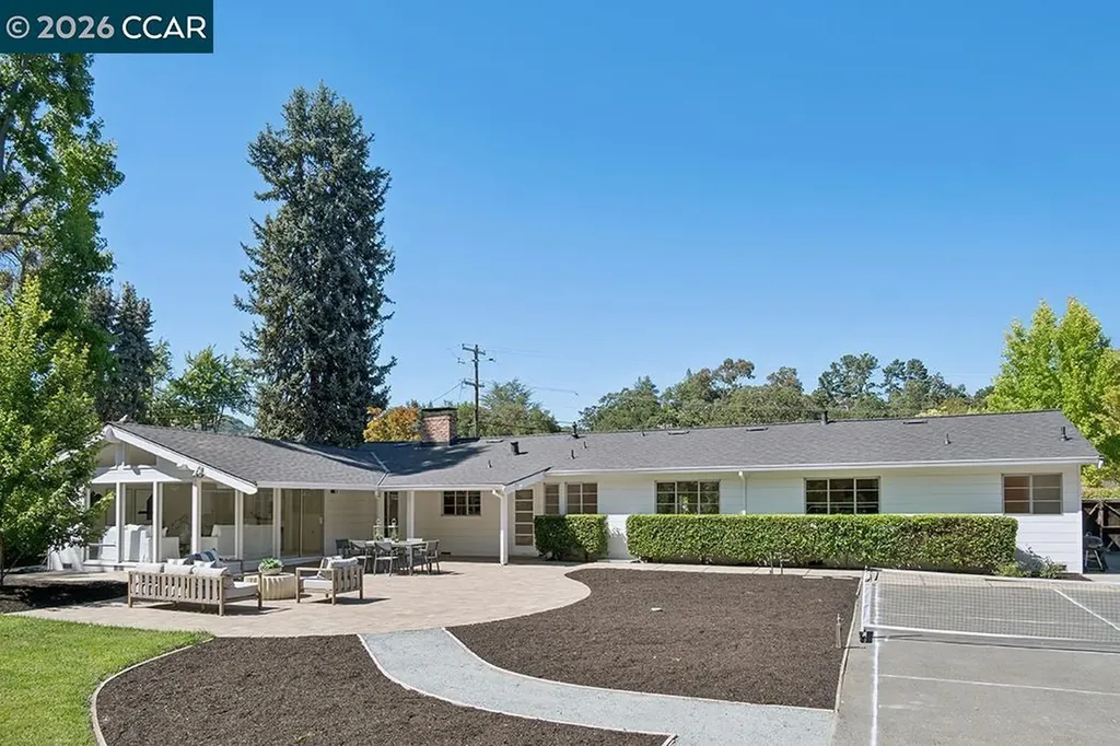 3435 Black Hawk Road Lafayette CA 94549