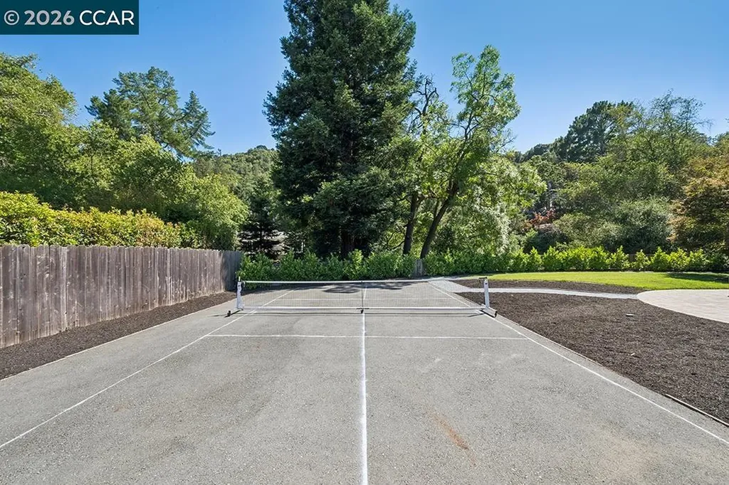 3435 Black Hawk Road Lafayette CA 94549