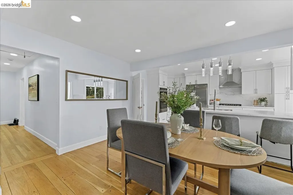 6032 Mauritania Avenue Oakland CA 94605