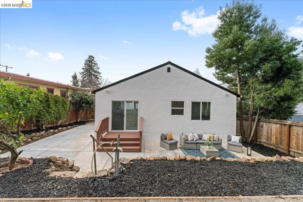 6032 Mauritania Avenue Oakland CA 94605