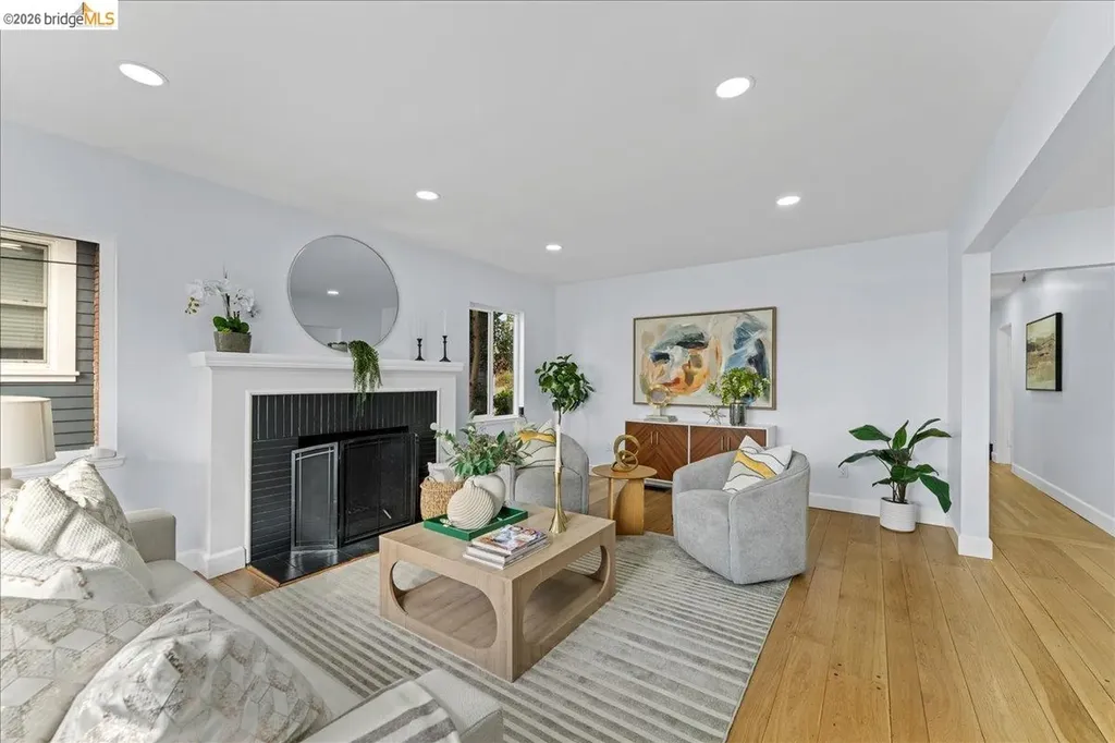 6032 Mauritania Avenue Oakland CA 94605