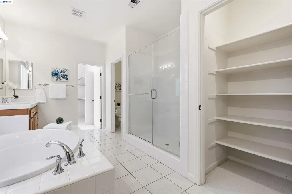 6010 Hillbrook Place Dublin CA 94568