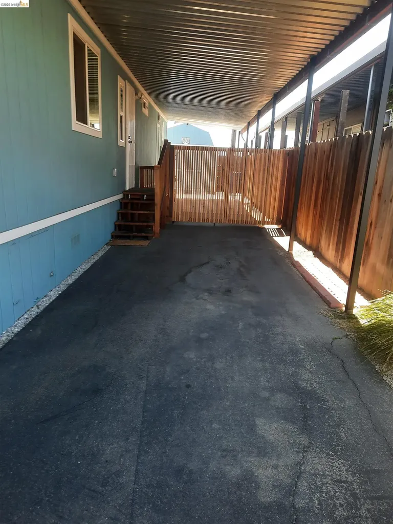 216 Orangevale Pittsburg CA 94565