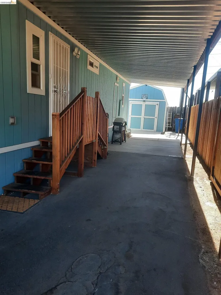 216 Orangevale Pittsburg CA 94565