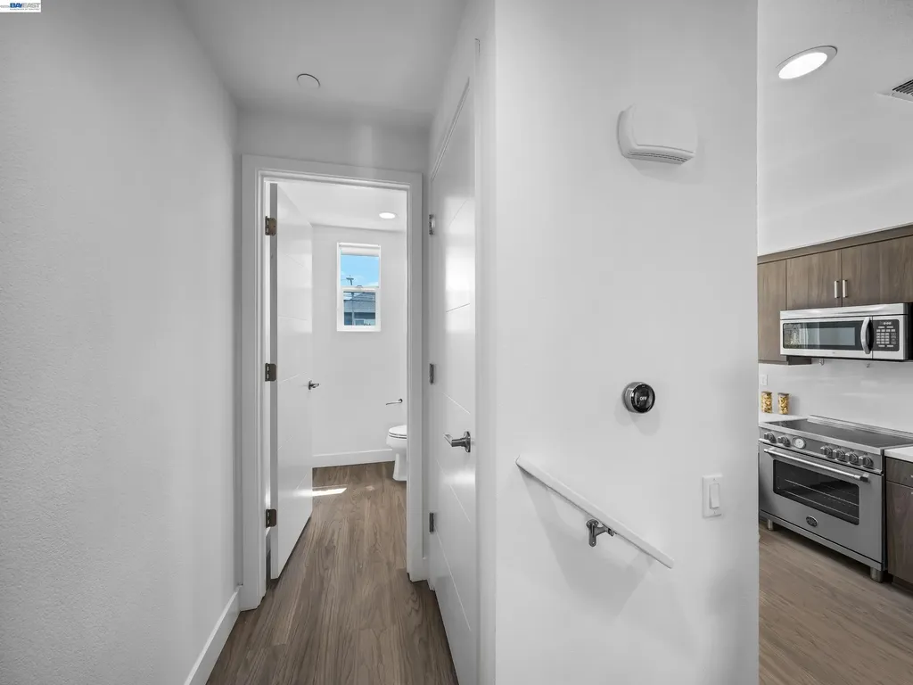 2309 Myrtle Street Oakland CA 94607