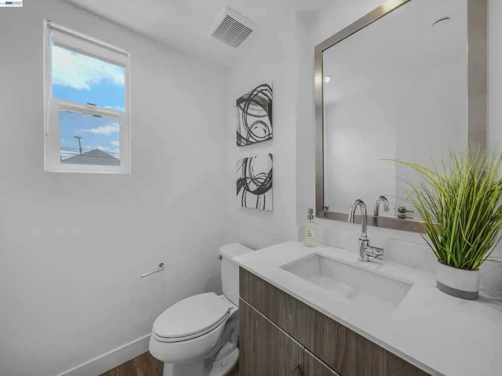2309 Myrtle Street Oakland CA 94607