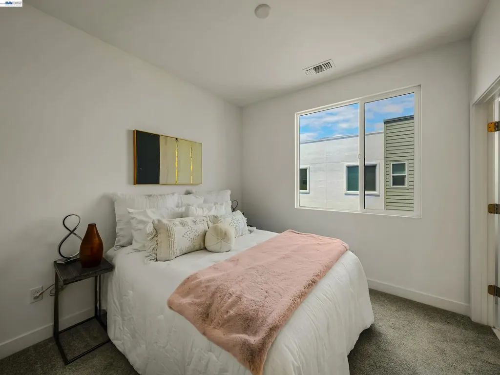 2309 Myrtle Street Oakland CA 94607