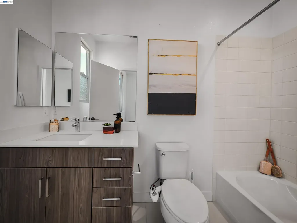 2309 Myrtle Street Oakland CA 94607