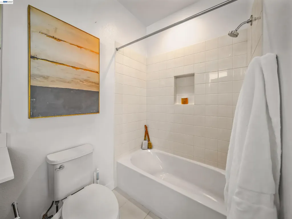 2309 Myrtle Street Oakland CA 94607