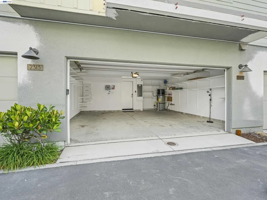 2309 Myrtle Street Oakland CA 94607