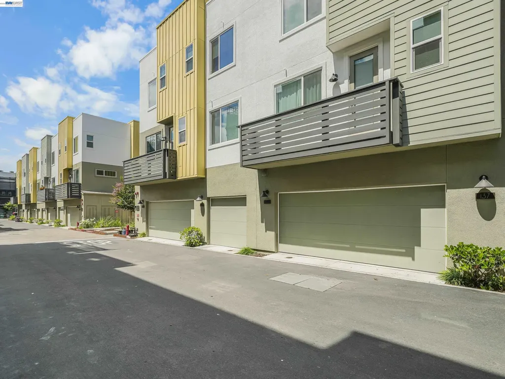 2309 Myrtle Street Oakland CA 94607
