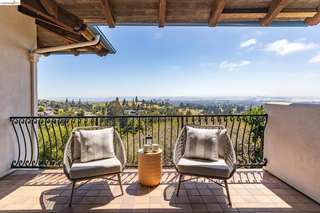 6181 Contra Costa Road Oakland CA 94618