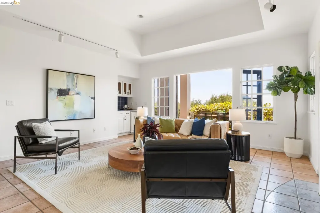 6181 Contra Costa Road Oakland CA 94618