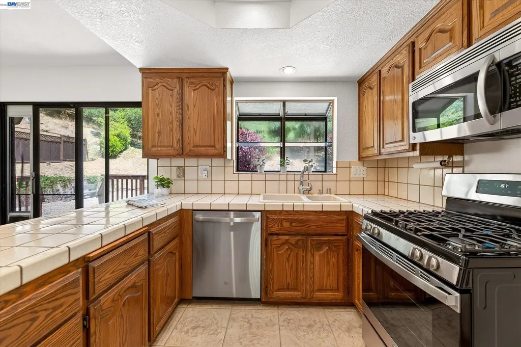 5775 Cold Water Drive Castro Valley CA 94552