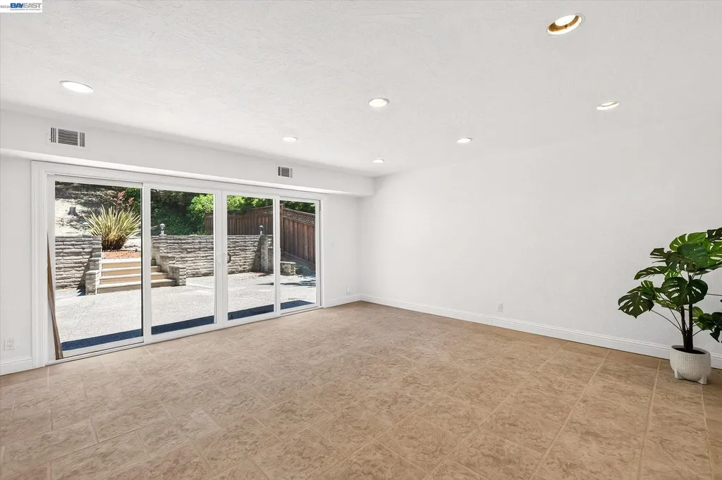5775 Cold Water Drive Castro Valley CA 94552