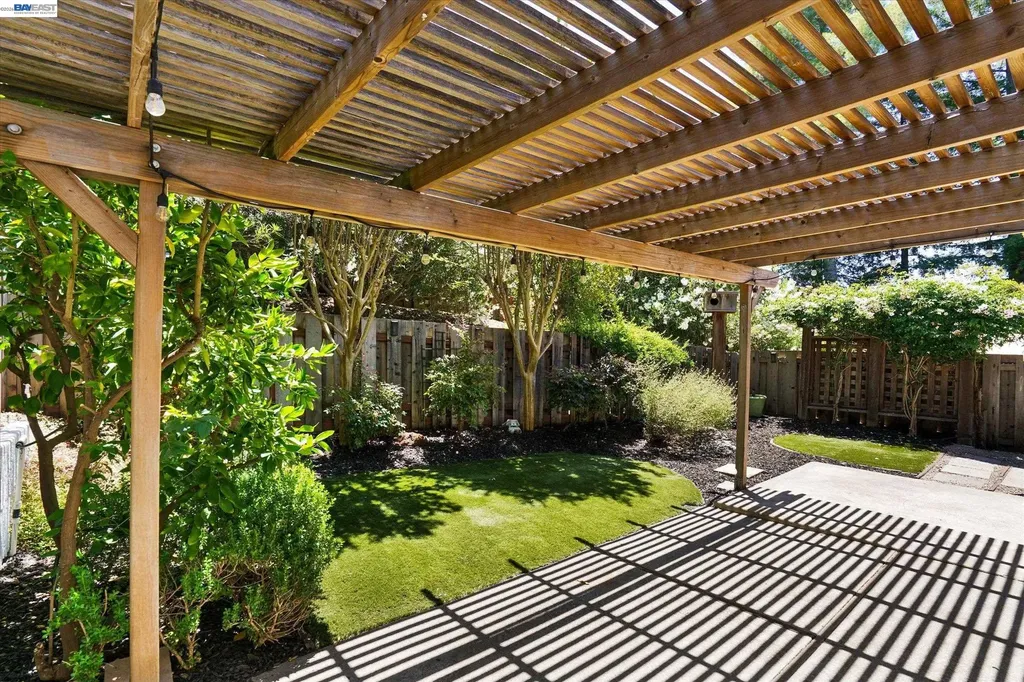 1105 Glengarry Lane Walnut Creek CA 94596