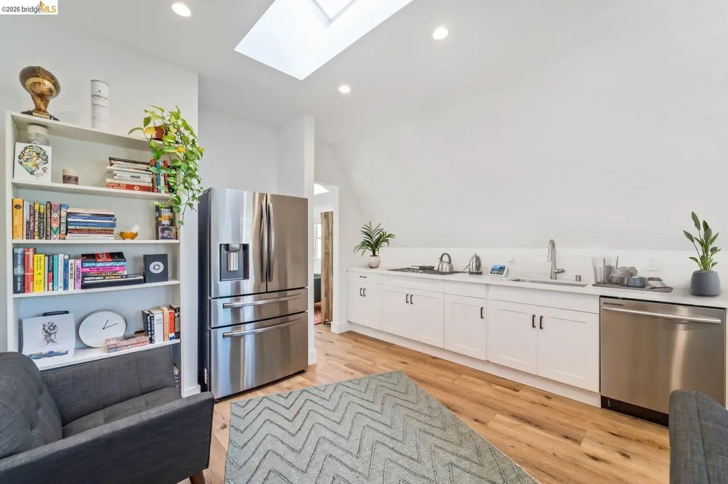 384 Euclid Avenue Oakland CA 94610