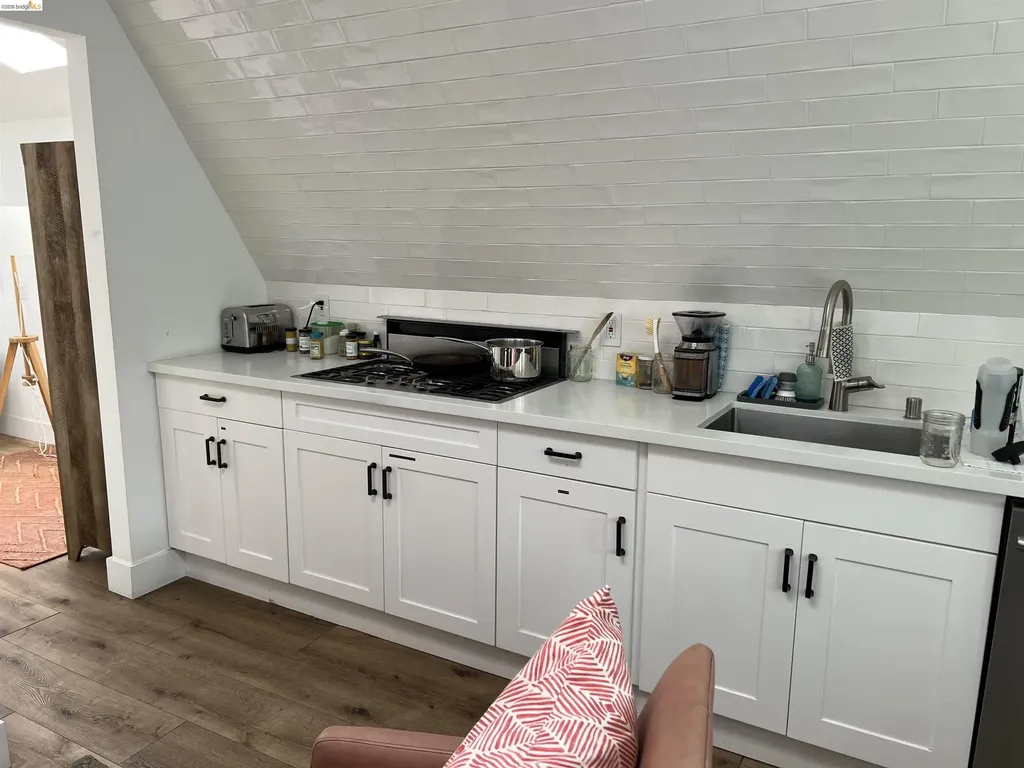 384 Euclid Avenue Oakland CA 94610