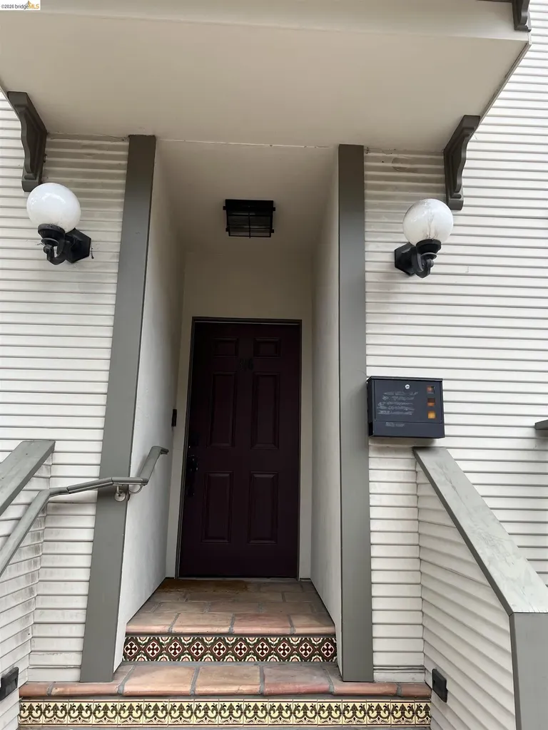 384 Euclid Avenue Oakland CA 94610